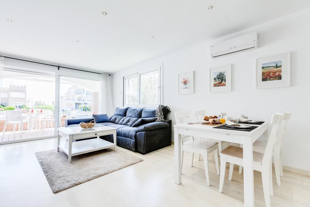 Vista Roses Mar - Casa Pescador Villa Емпуриабрава Екстериор снимка