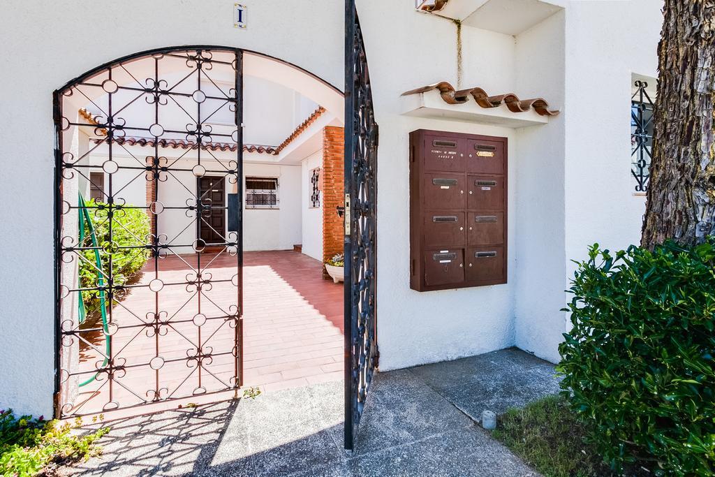 Vista Roses Mar - Casa Pescador Villa Емпуриабрава Екстериор снимка